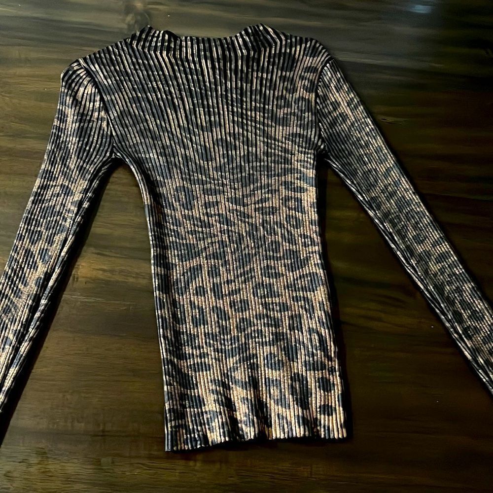 Topshop Black and Cream Ribbed Sweatshirt